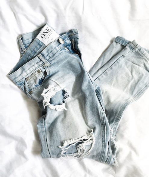 how to wear ripped jeans | Bikinis & Passports