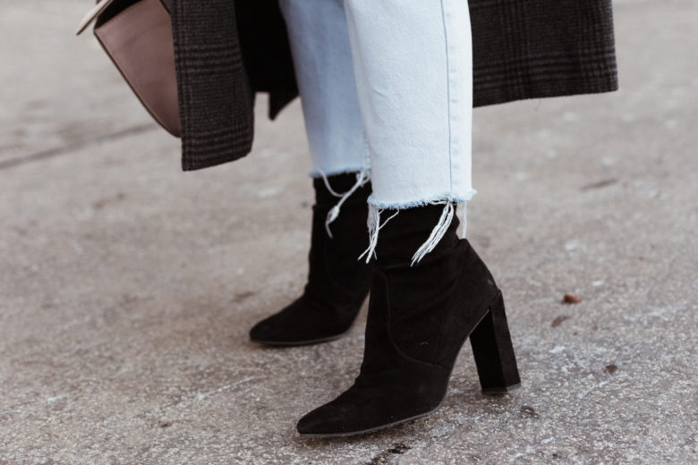 Black Winter Boots: How to shop boots - Bikinis & Passports